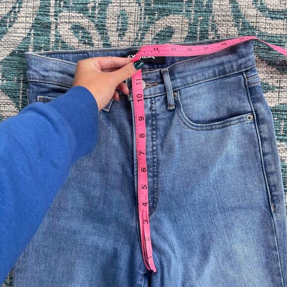 Express Original Straight Super High Rise Women's Jeans - Size 4R‎ - Picture 9 of 11